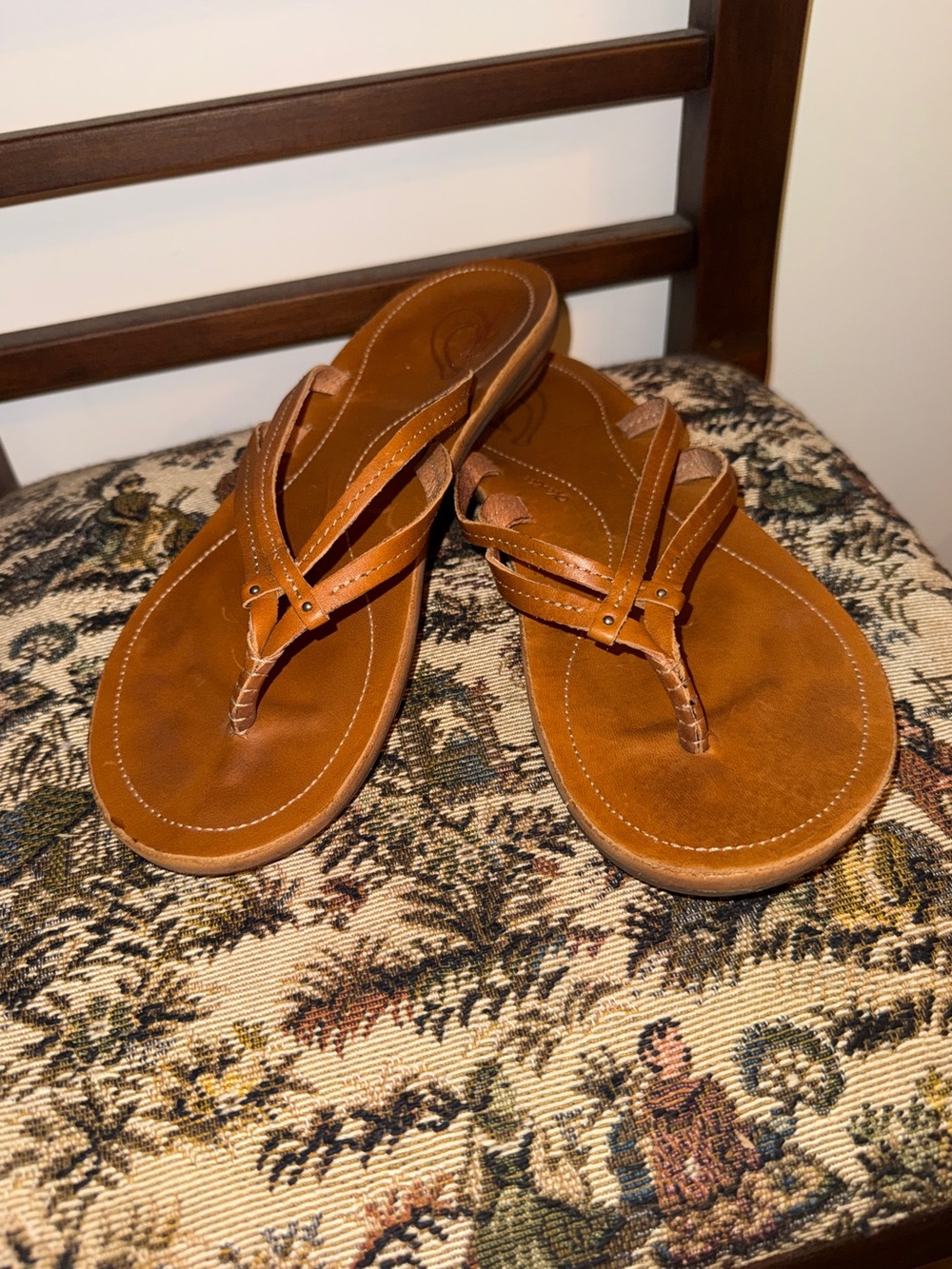 Olukai U’i Leather Flip Flop Sandals Womens 8 Sahara Brown Comfort Beach Thong - Picture 2 of 10